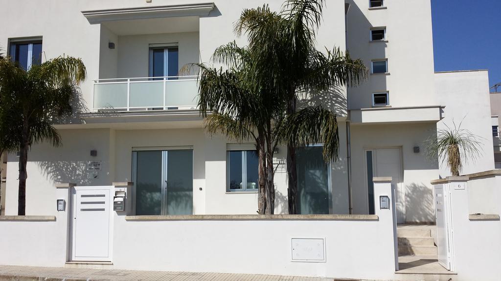 Case Vacanze Iris Uggiano La Chiesa Εξωτερικό φωτογραφία