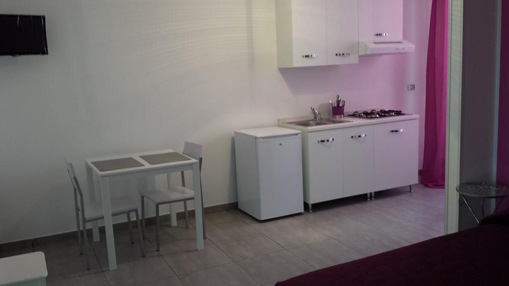 Case Vacanze Iris Uggiano La Chiesa Δωμάτιο φωτογραφία