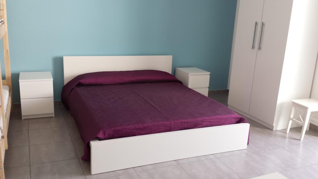 Case Vacanze Iris Uggiano La Chiesa Δωμάτιο φωτογραφία
