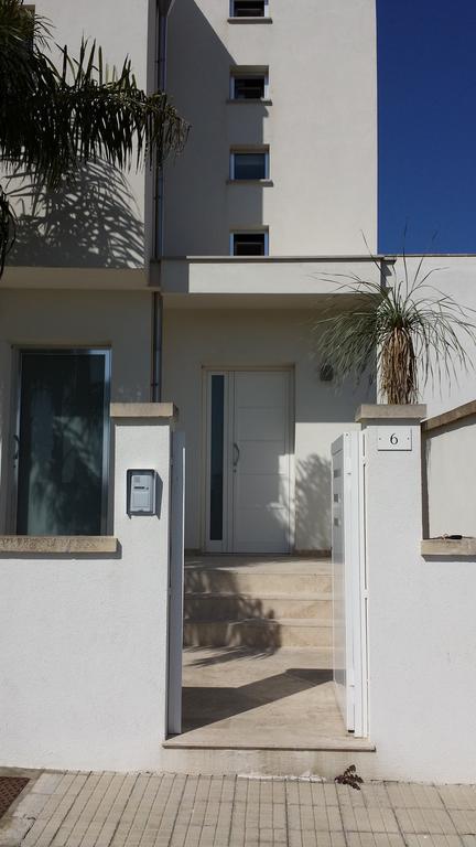 Case Vacanze Iris Uggiano La Chiesa Εξωτερικό φωτογραφία