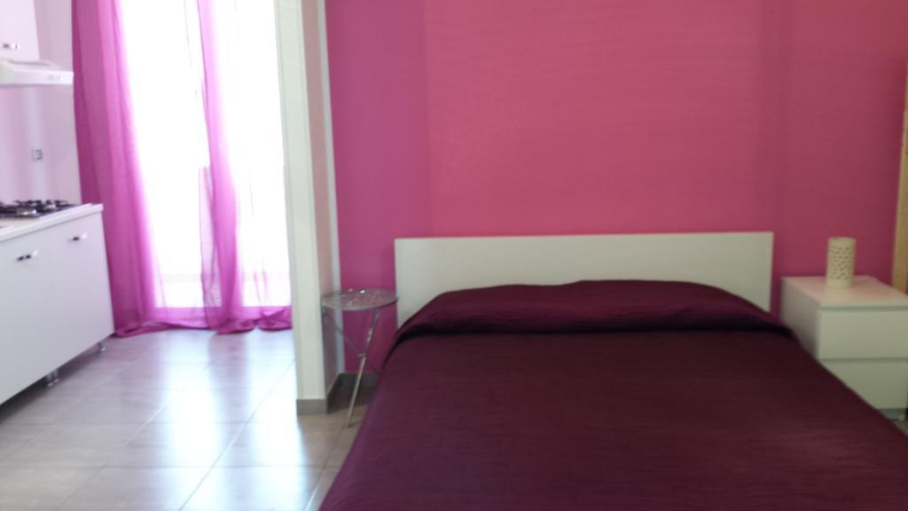 Case Vacanze Iris Uggiano La Chiesa Δωμάτιο φωτογραφία